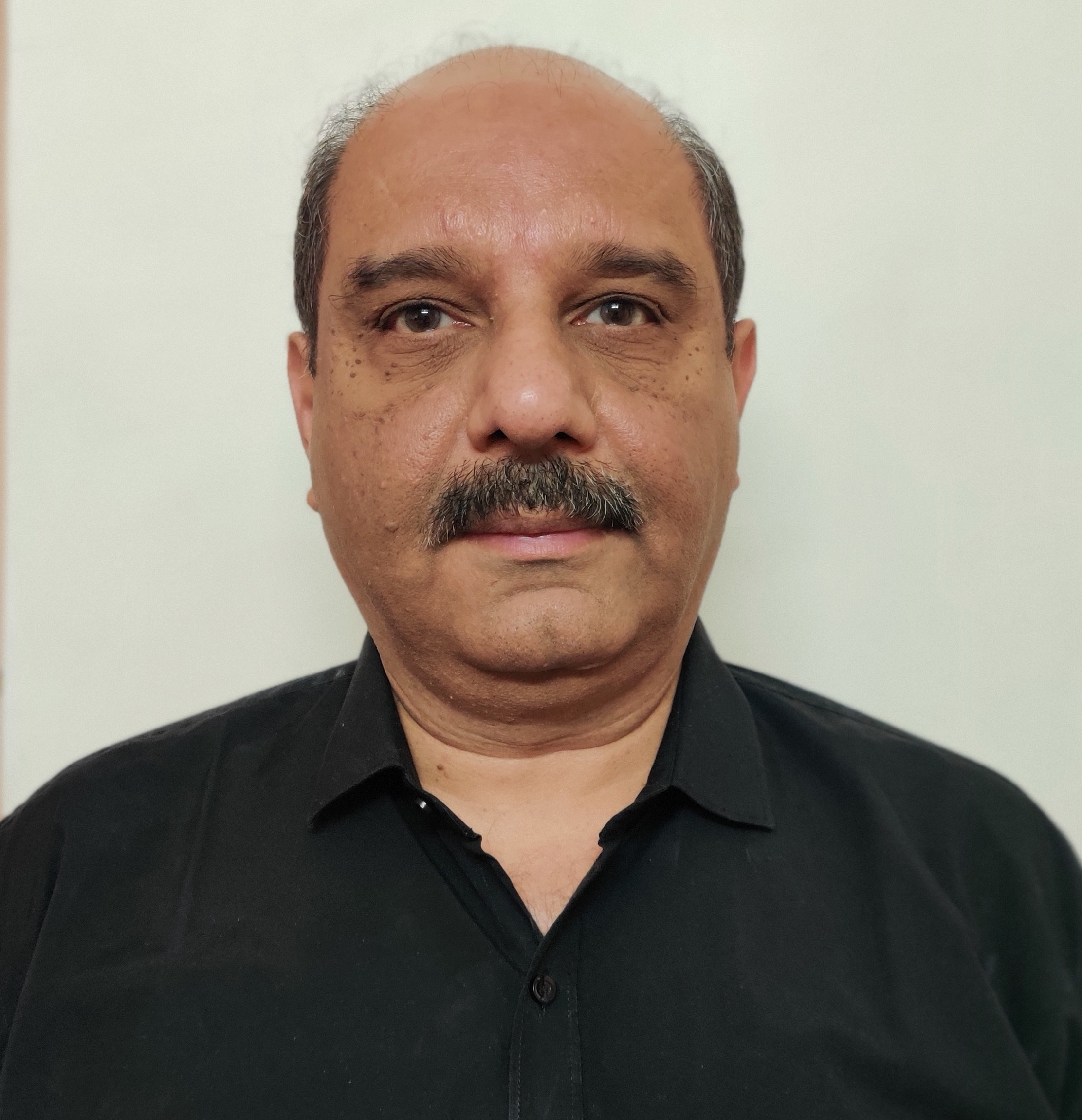 Photo of Dr. Homiyar Mobedji